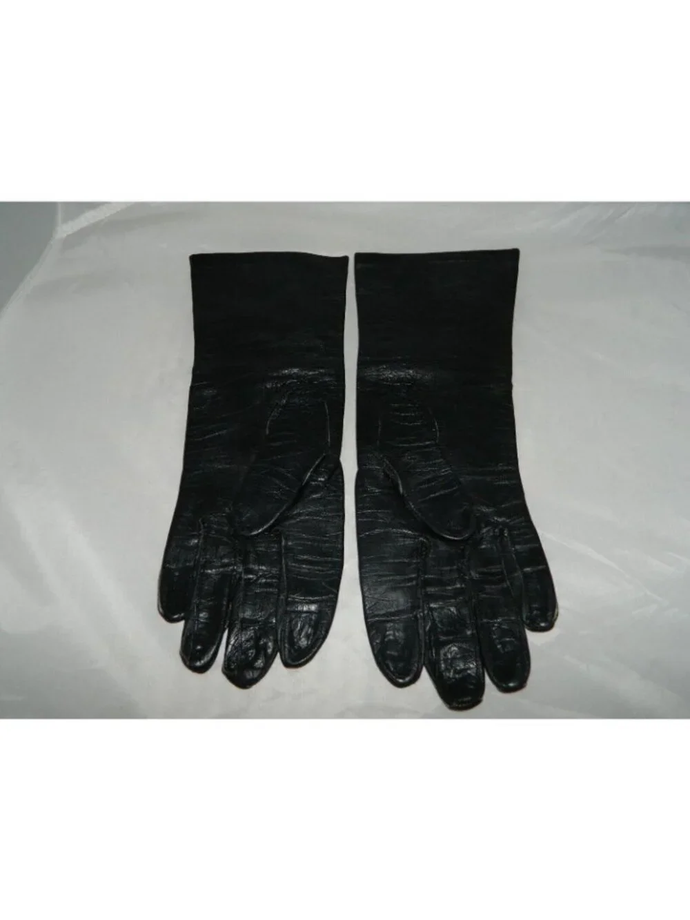 VTG NOS Le Gant Trefousse French Black Leather Tailored Gloves Silk Lined Size 6